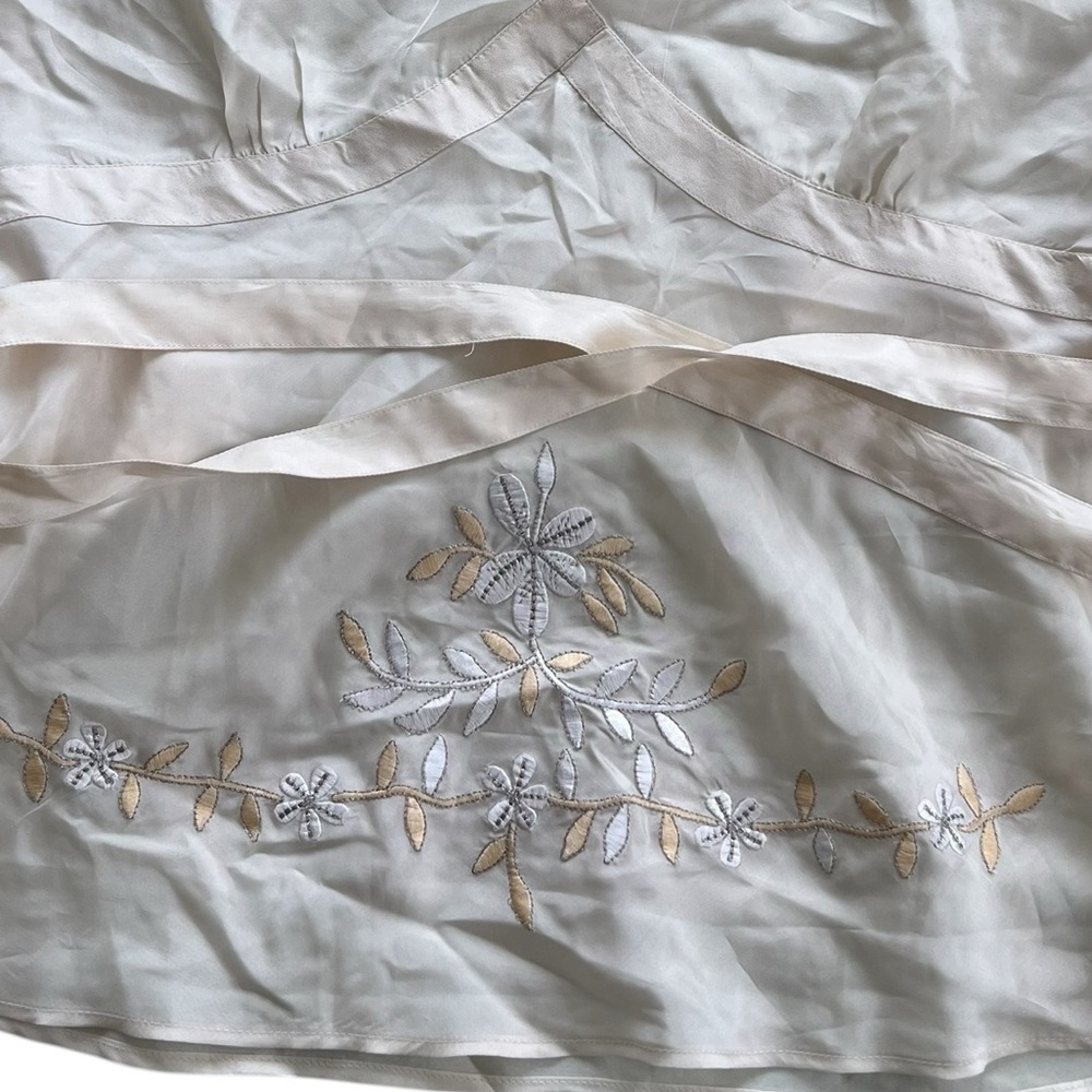New Anthropologie silk top - Picture 4 of 4
